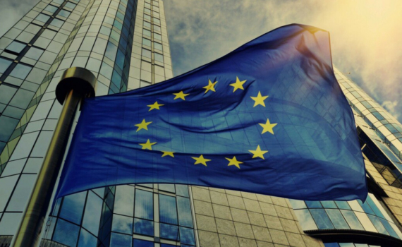 Западу начинает надоедать тема с перманентным и бесплатным снабжением Украине вооружением, считает политолог Сергей Михеев Западу начинает надоедать тема с перманентным и бесплатным снабжением Украине вооружением, считает политолог Сергей Михеев